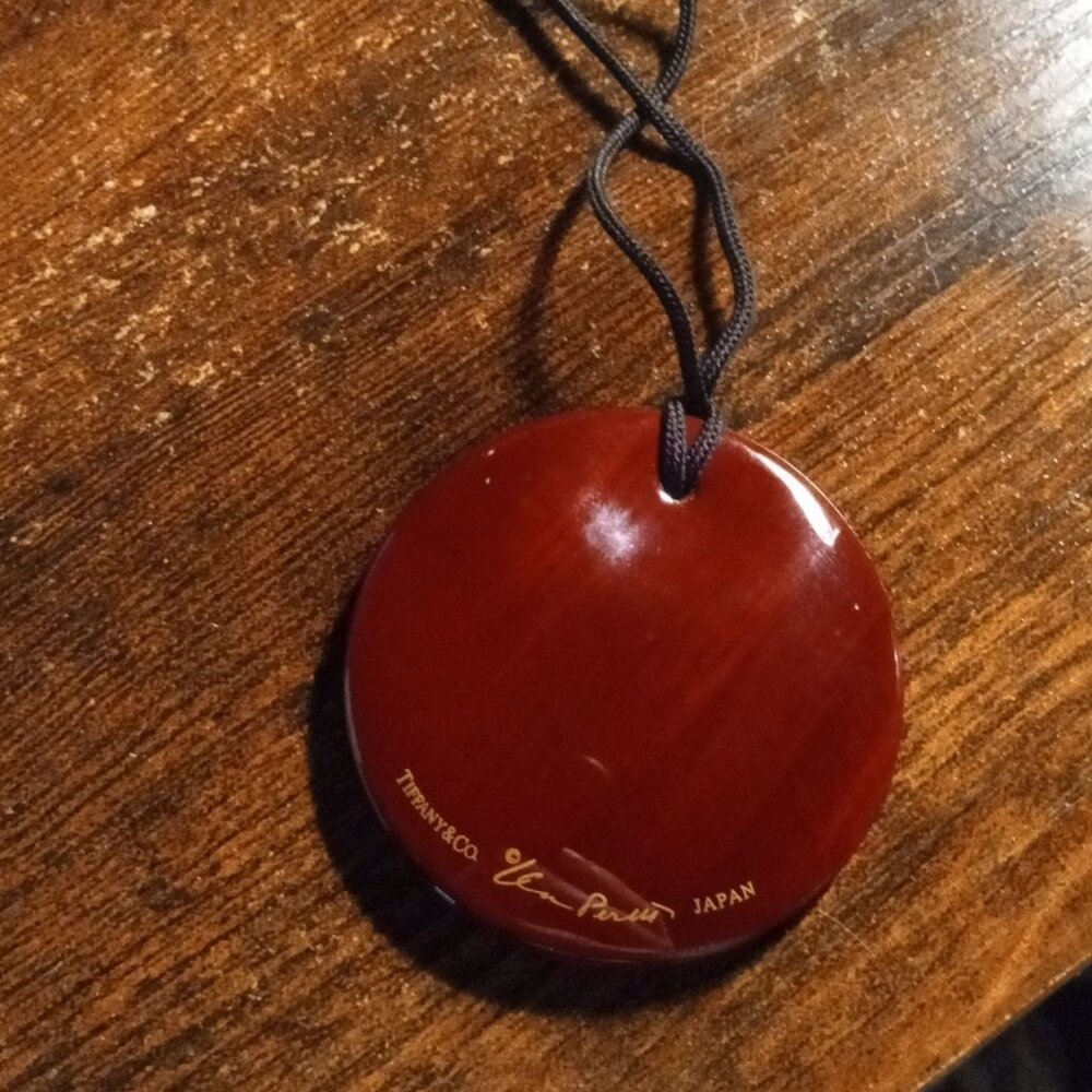 Tiffany Elsa Peretti Lacquer round pendant